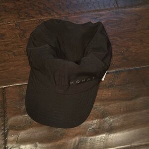 Monat hat